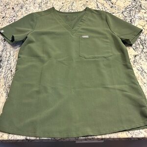 Figs Catarina one pocket scrub top. Size small.